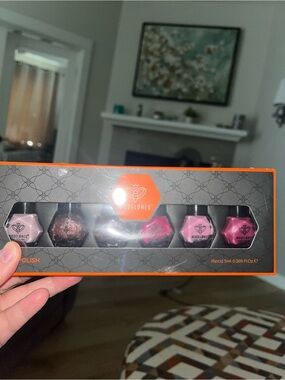 New Modelones Nail Polish Set